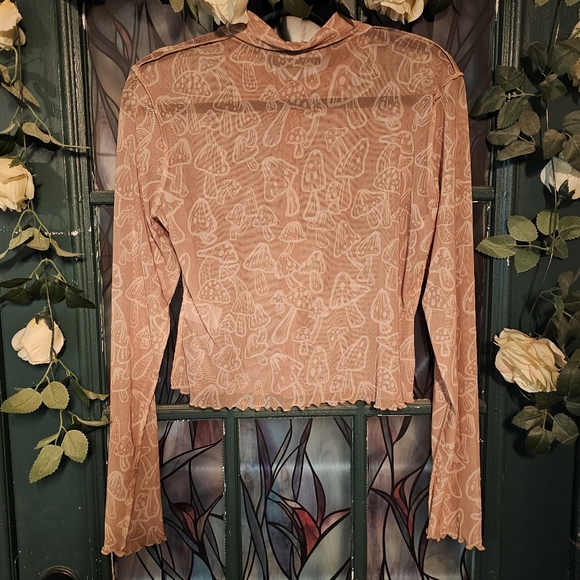 Motel Rocks Keyla Shirt In Tan Mushroom size Large - Picture 6 of 7